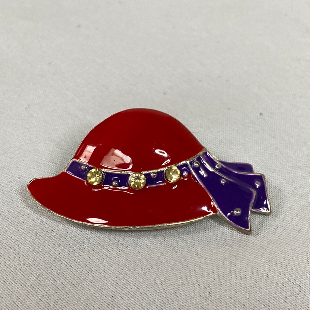 Red hat lady pin brooch